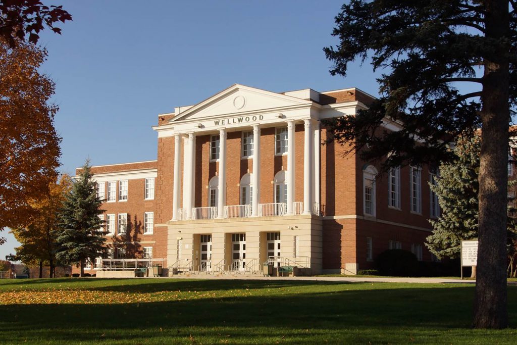 Wellwood Midle School main entrance